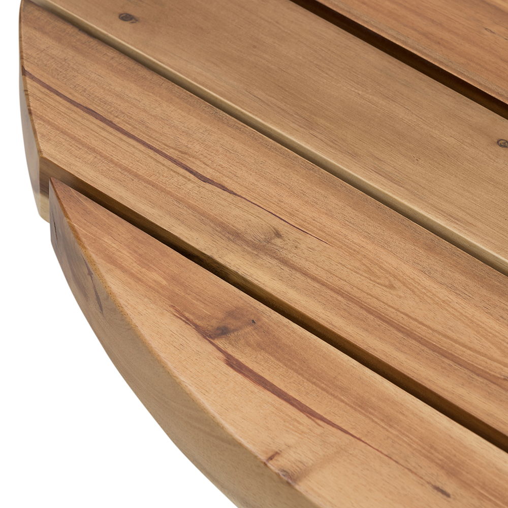 Slatted acacia tabletop, close-up
