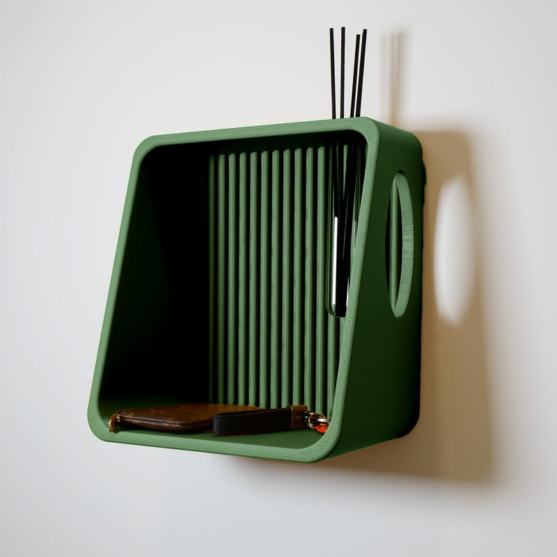 Ribbed Wall Shelf in green with reeds