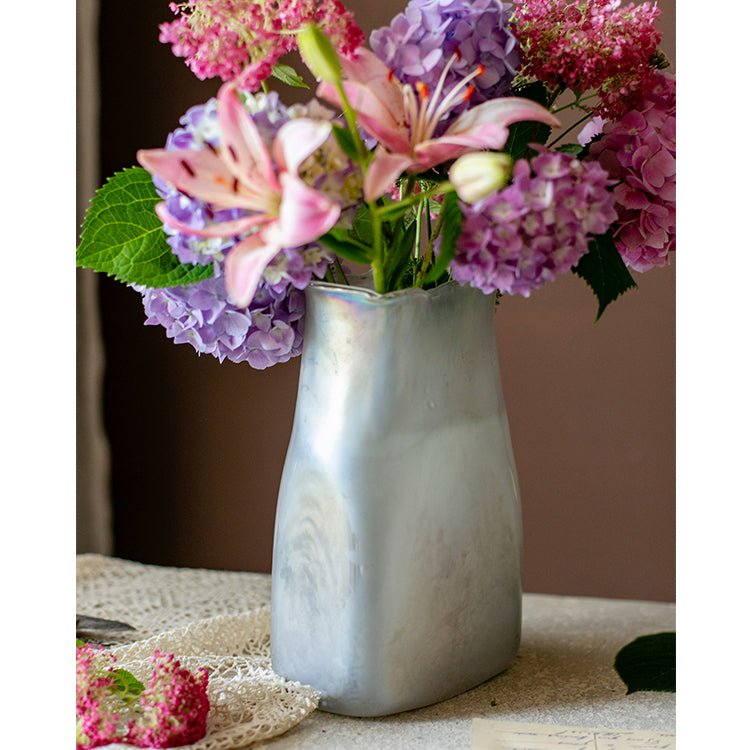 Gradient Art Vase with a full bouquet