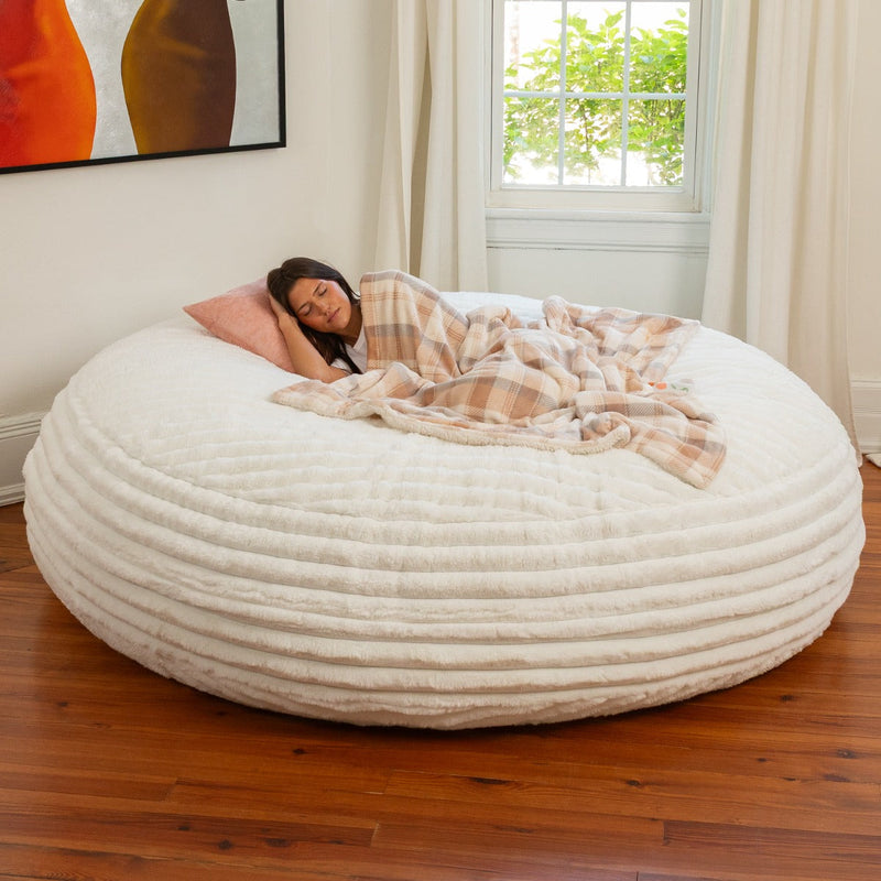 Cocoon 7 in Striped White Faux Fur