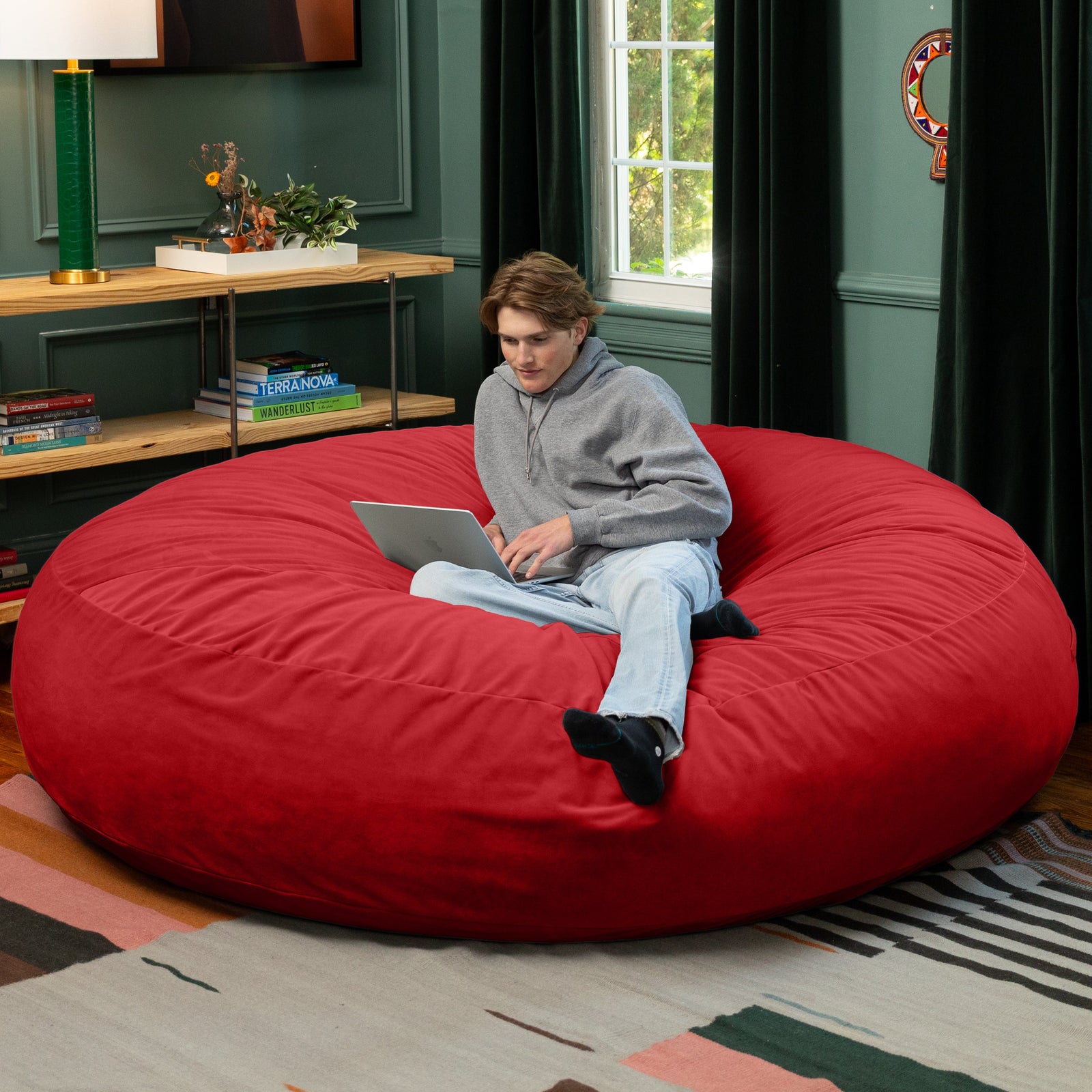 Cocoon 7 in Red Lush Velvet