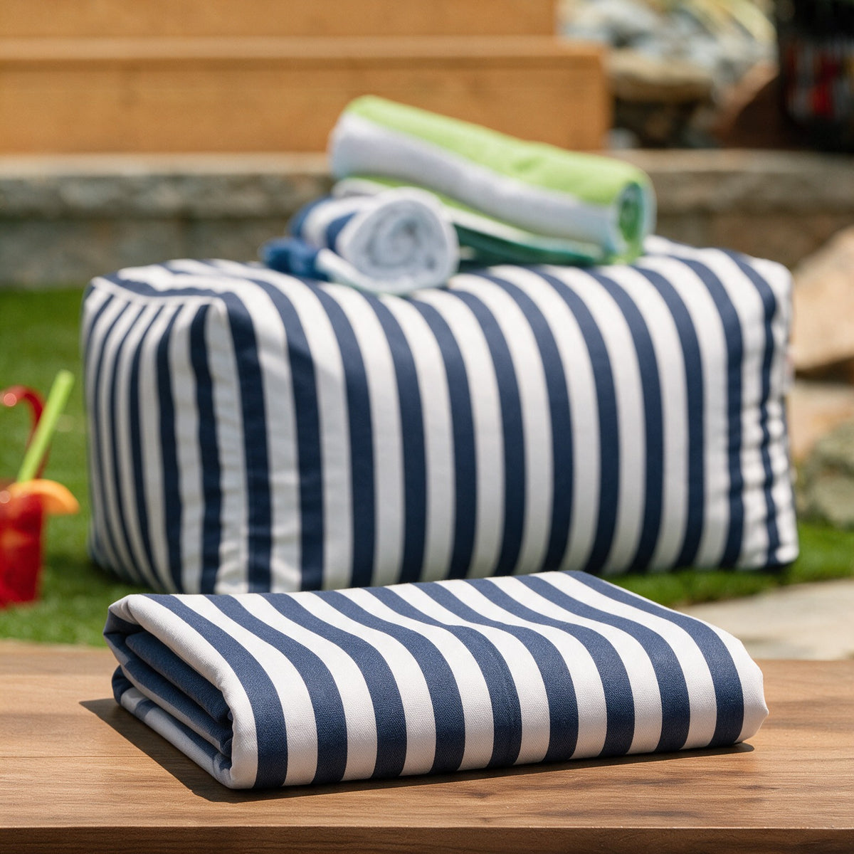 Leon Refresh™ in Navy Stripes Patterned Outdoor Fabric