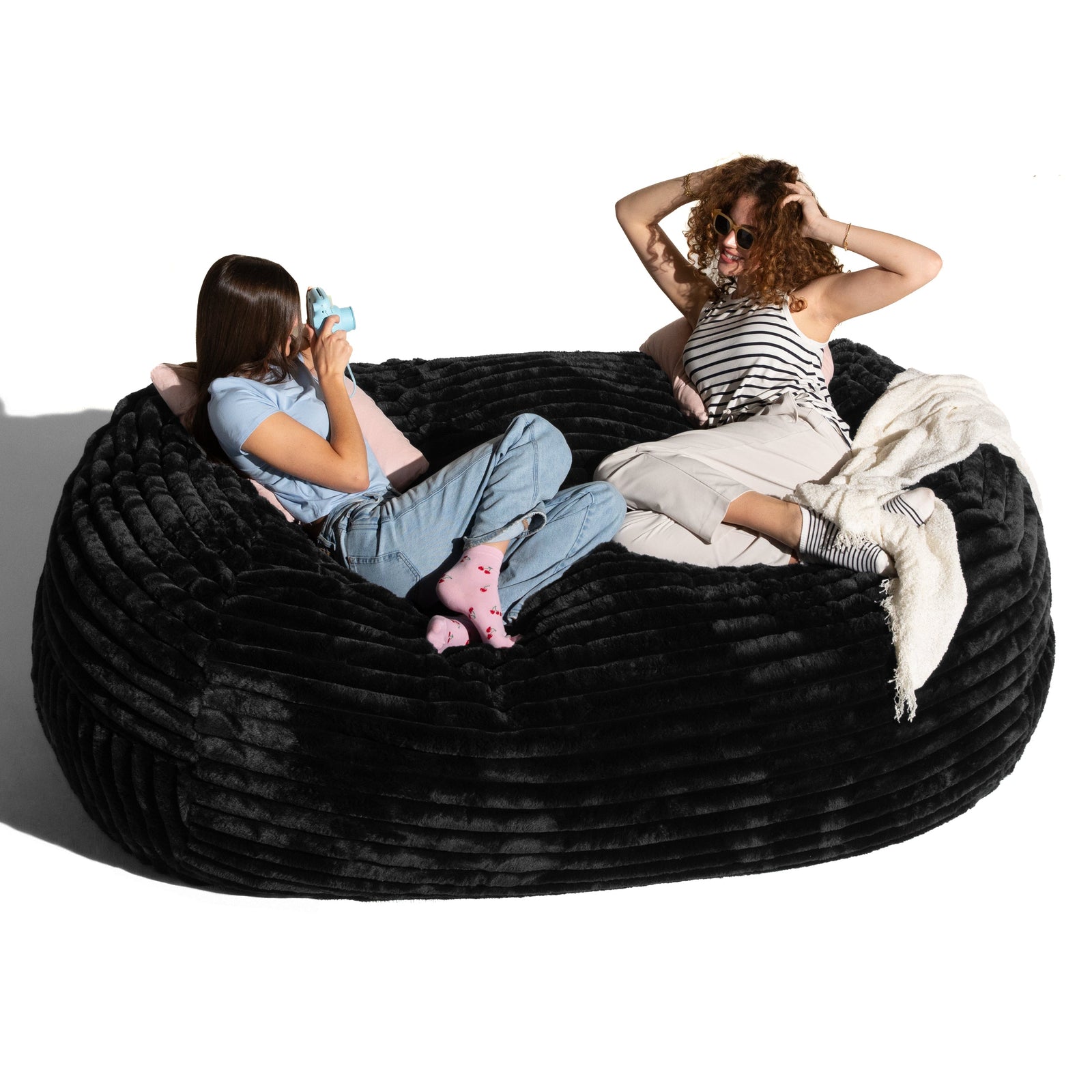 Lounger 7 in Black Microsuede