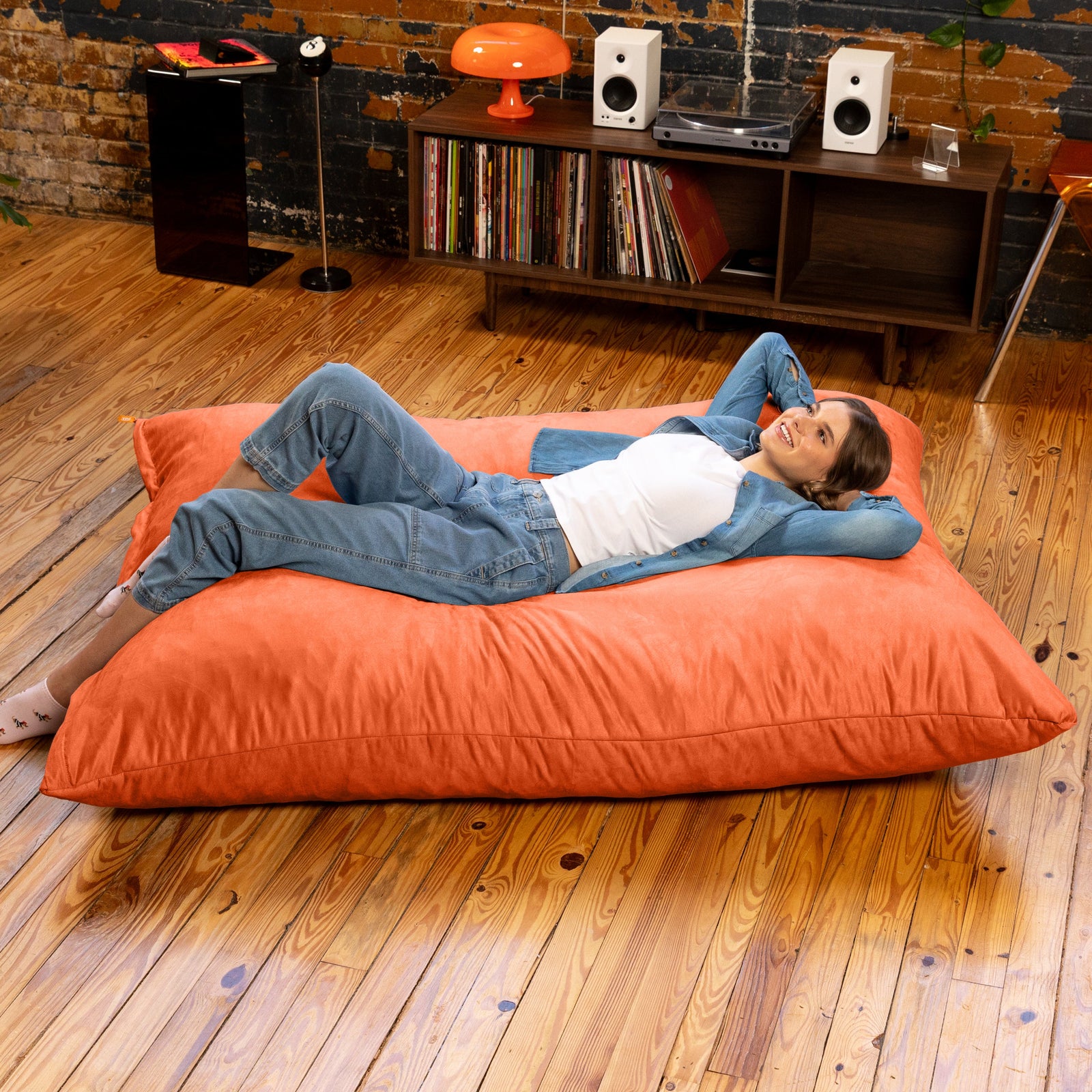 Pillow Saxx 5 in Orange Microsuede