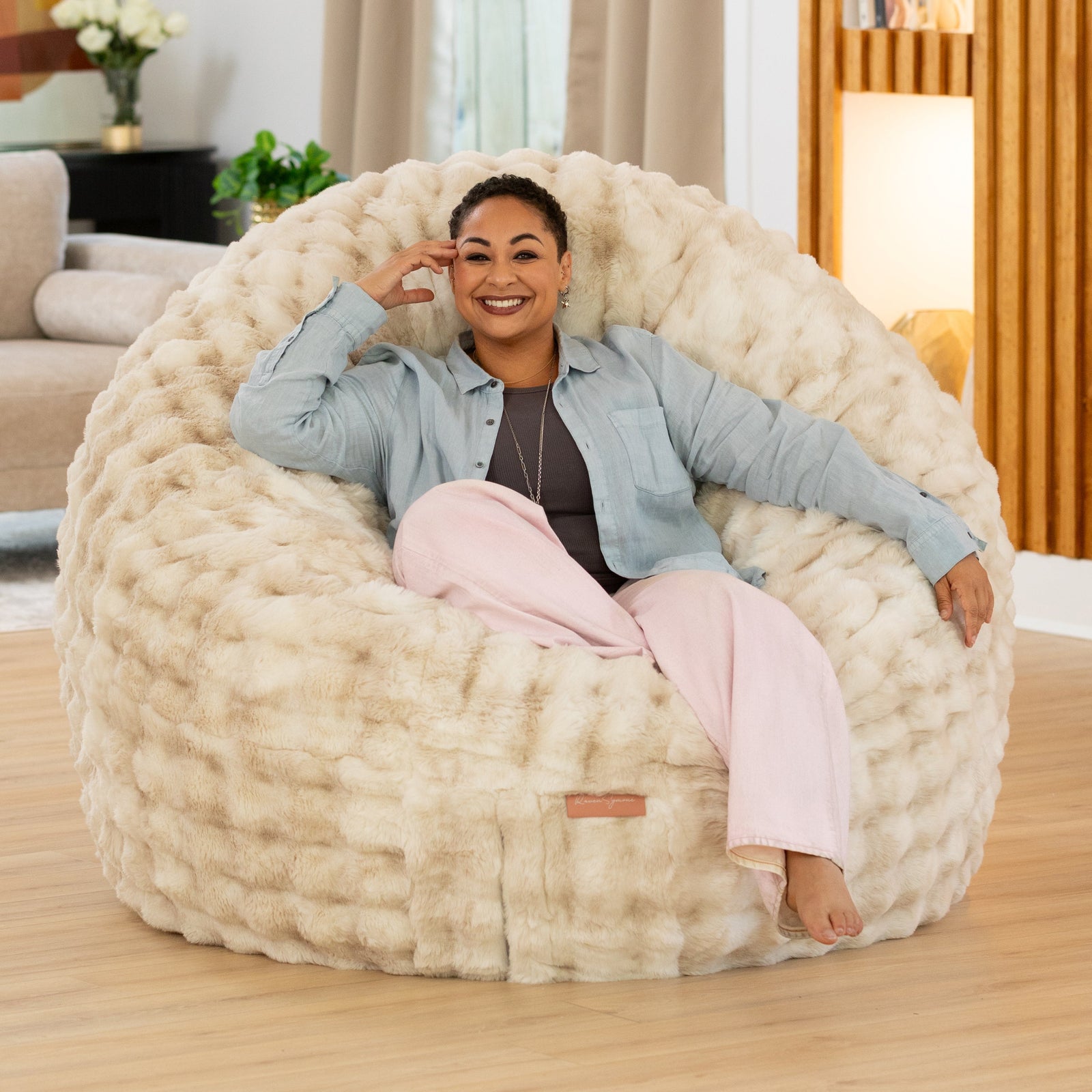 Big Snuggler by Raven-Symoné in Phantom Cream Faux Fur