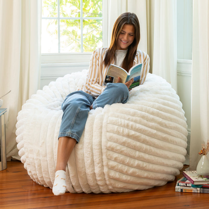 Saxx 4 in Striped White Faux Fur