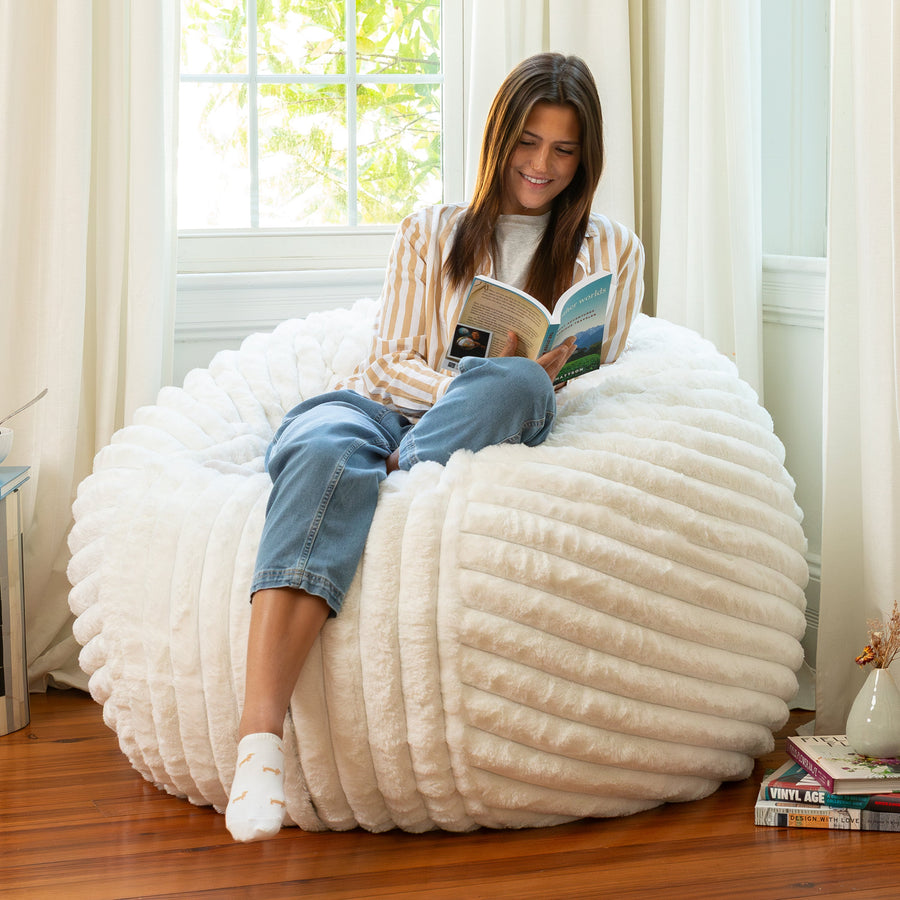 Saxx 4 in Striped White Faux Fur