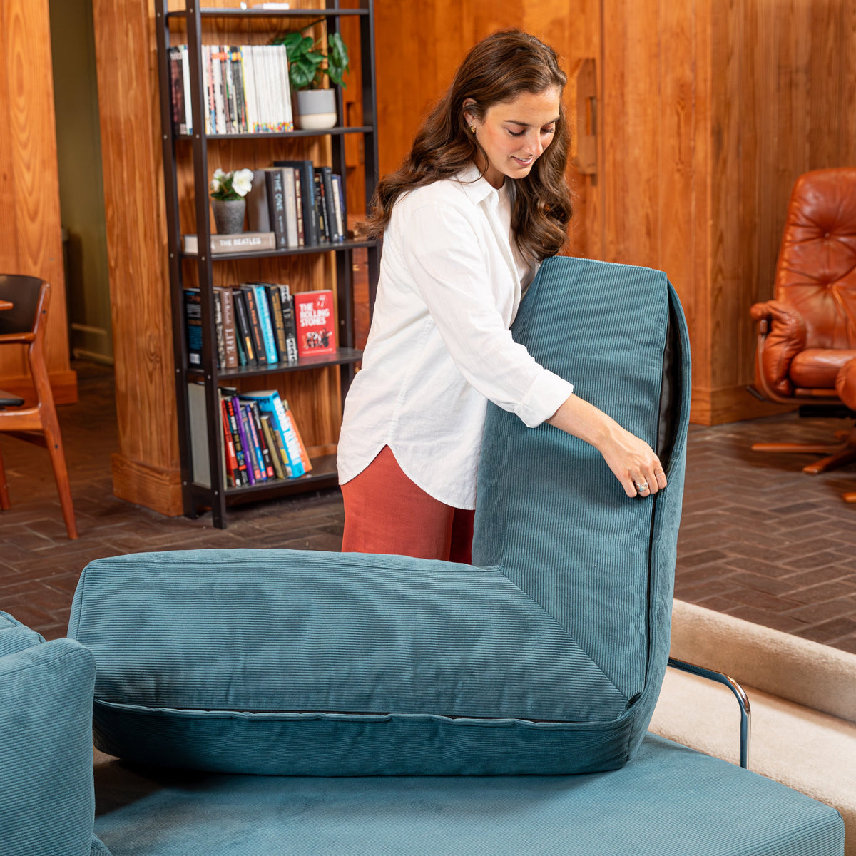 Unsofa® in Aqua FibreGuard Pindrive Microvelvet